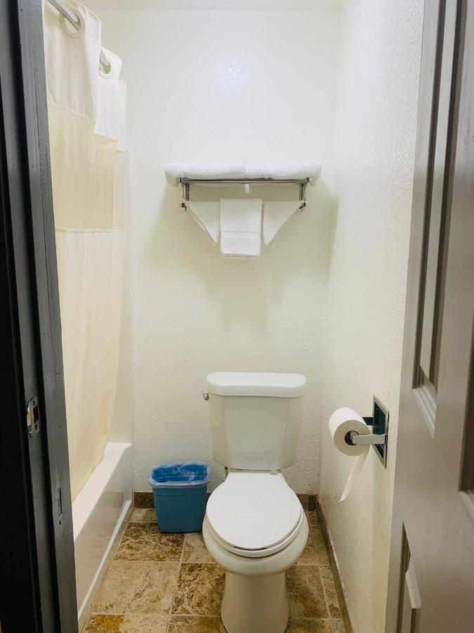 Relax Inn Motel Kountze Екстериор снимка